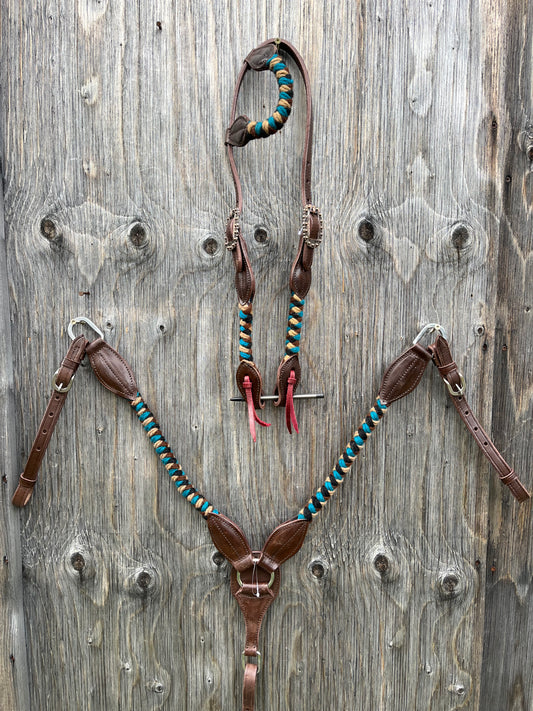 One ear tack set