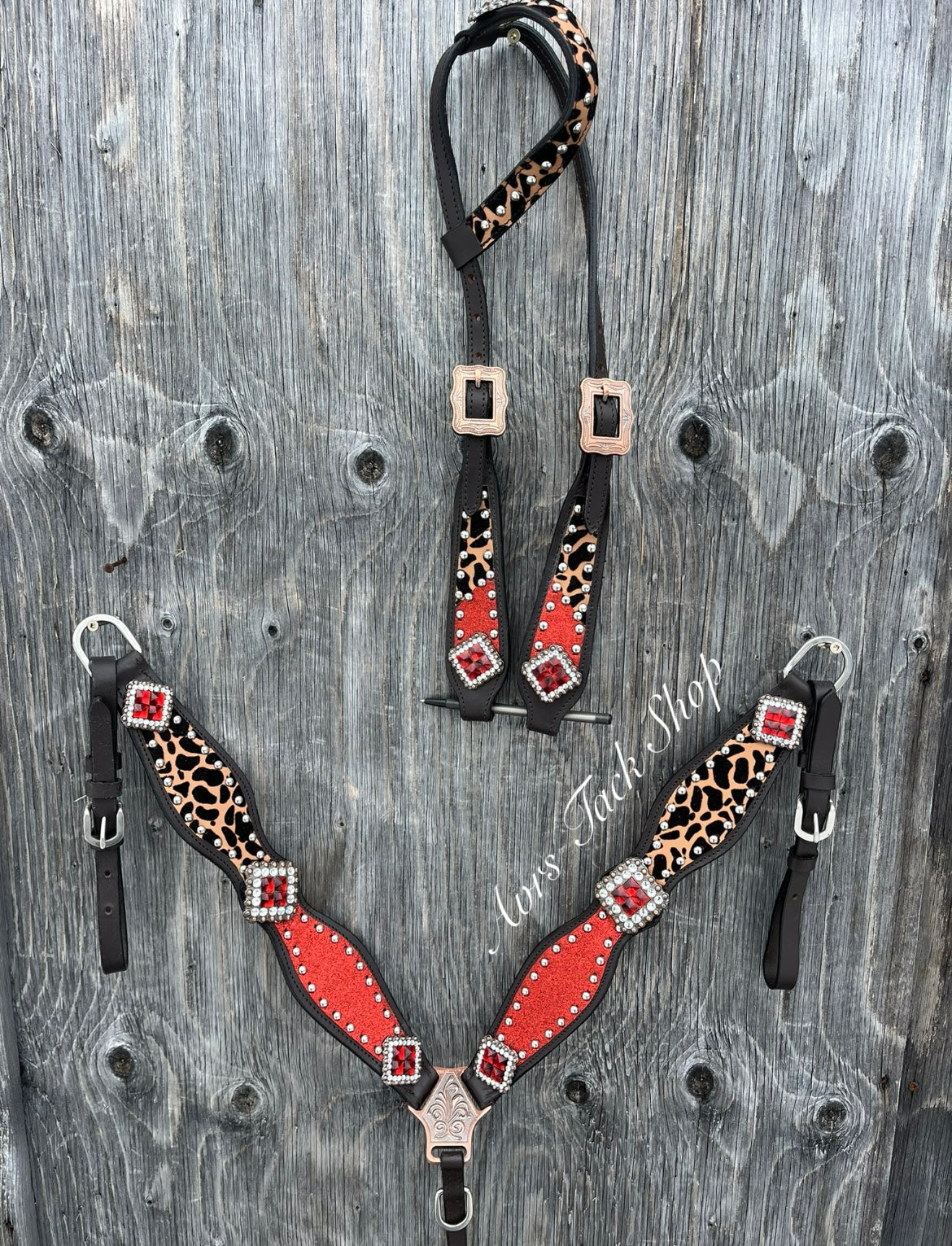 Red glitter leopard tack set