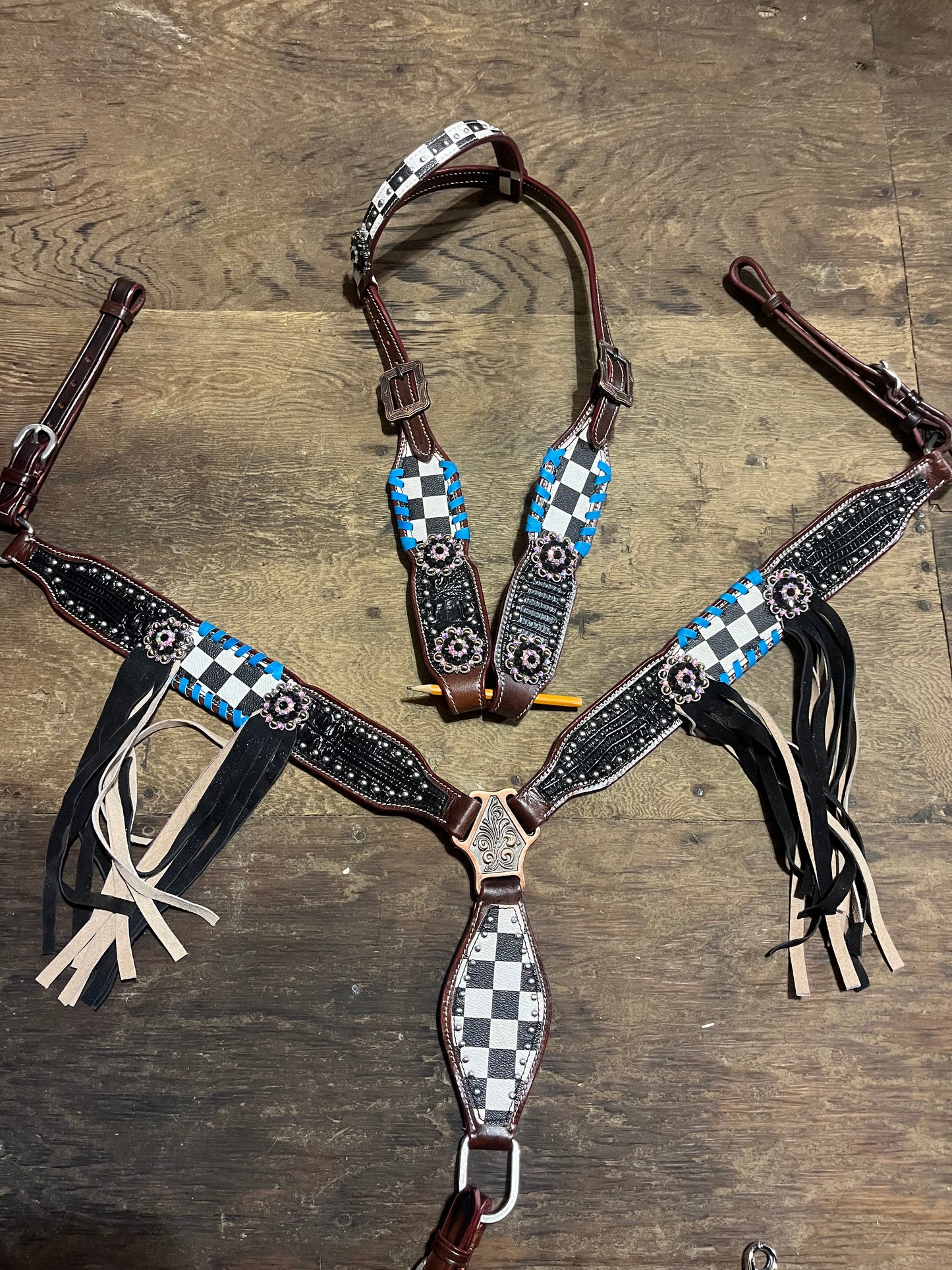 Black and white one ear checker tack set