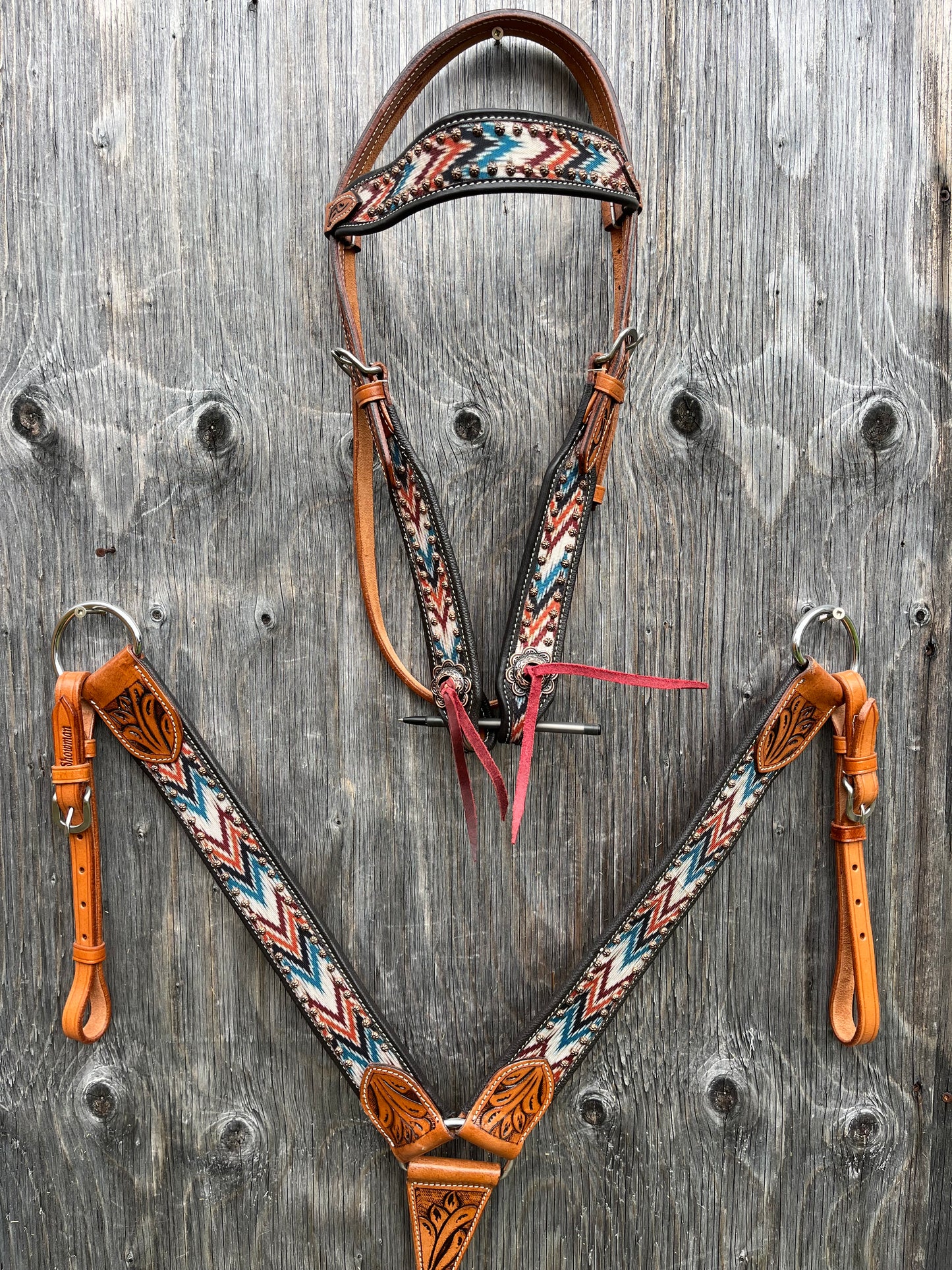 Aztec tack set