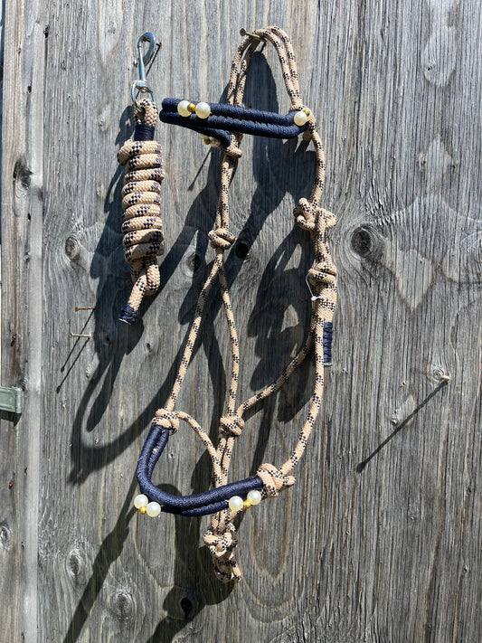 Rope halter with browband and lead set clearance