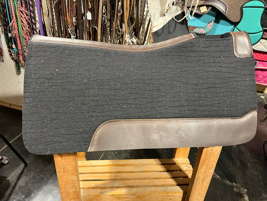 Black wool western pad 32x1”