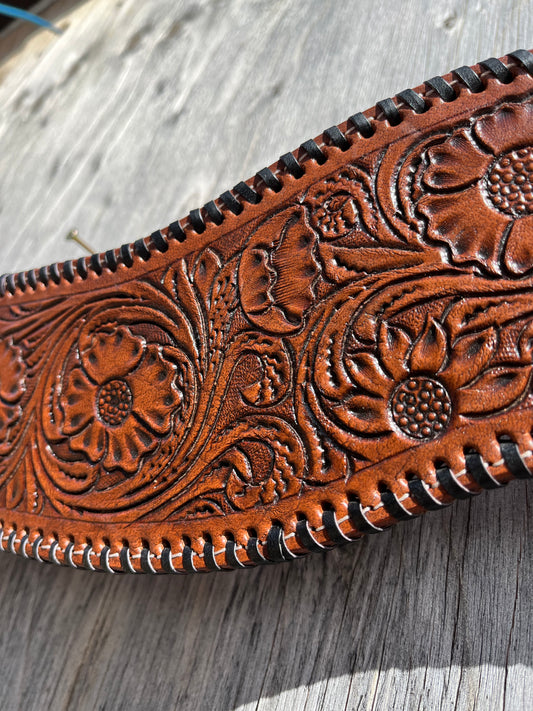 Flower tooled tripping collar