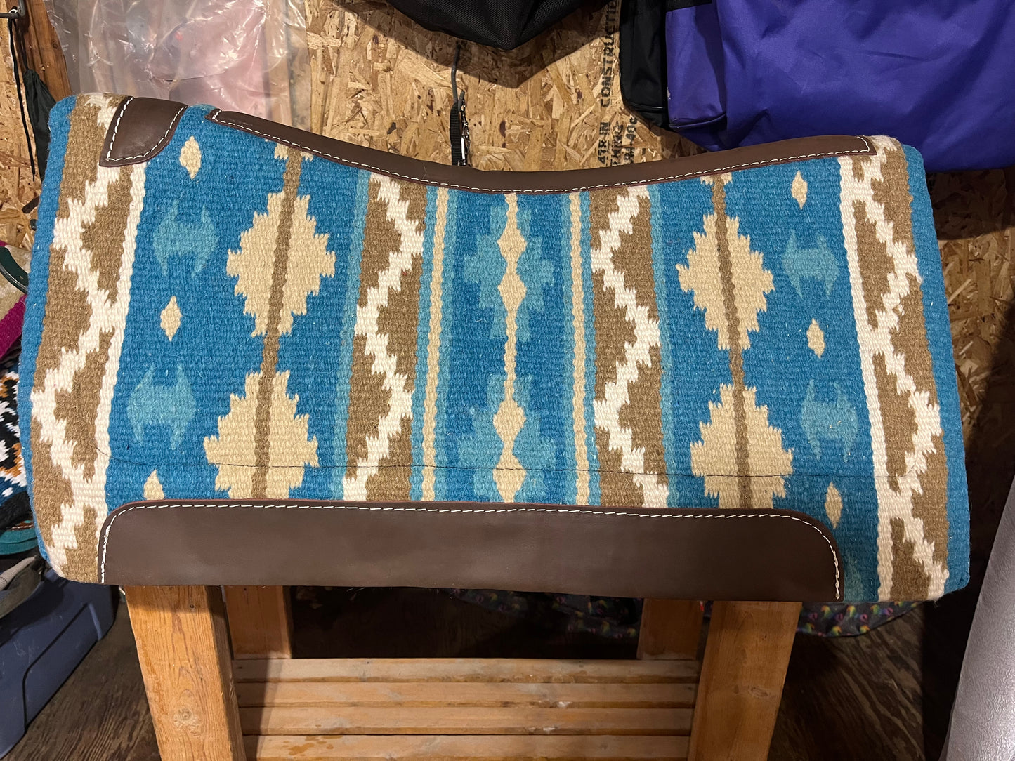 Blue 34x40 wool top contoured show pad with 1” memory felt bottom