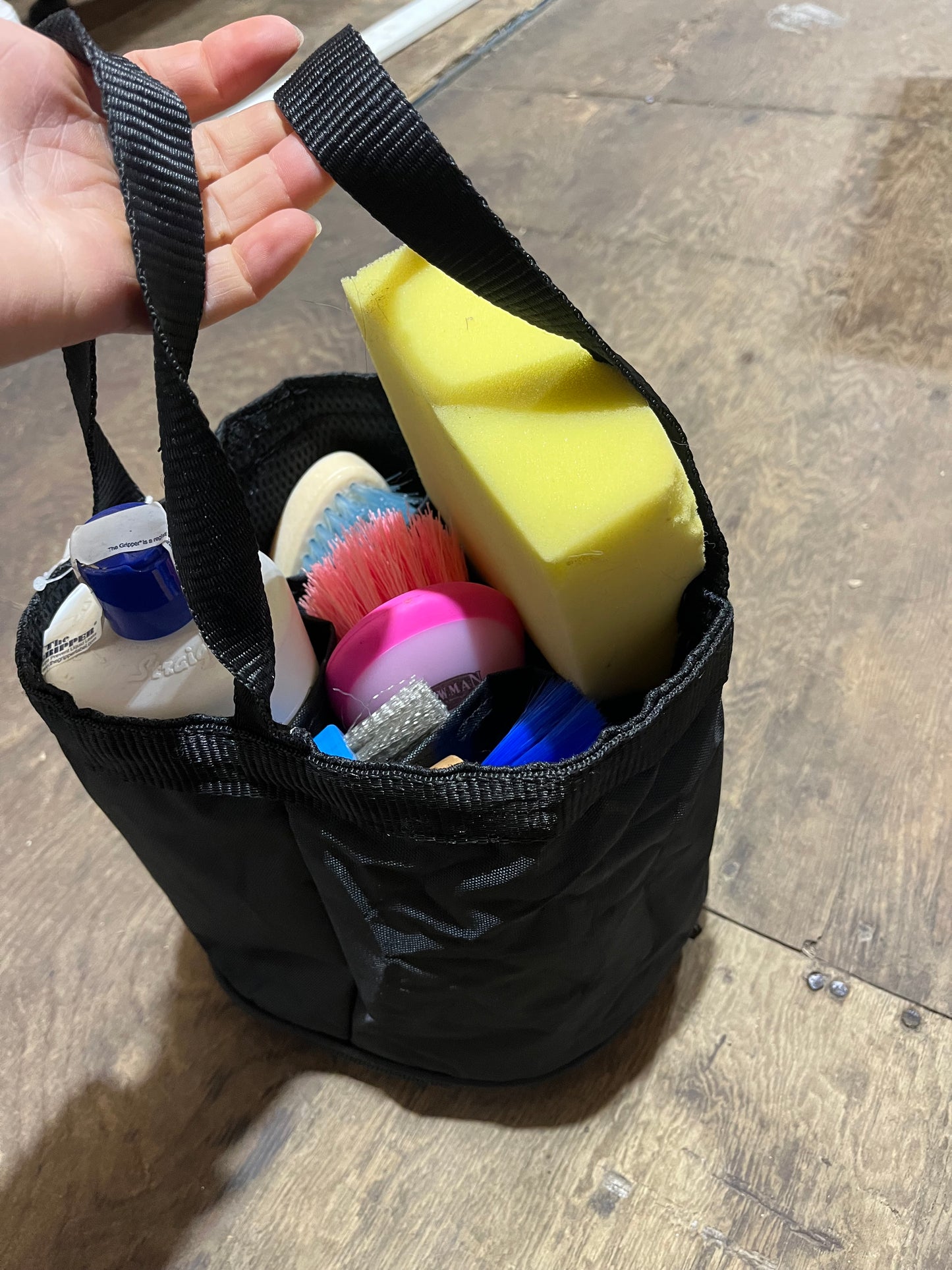 groom bags with mesh bottom