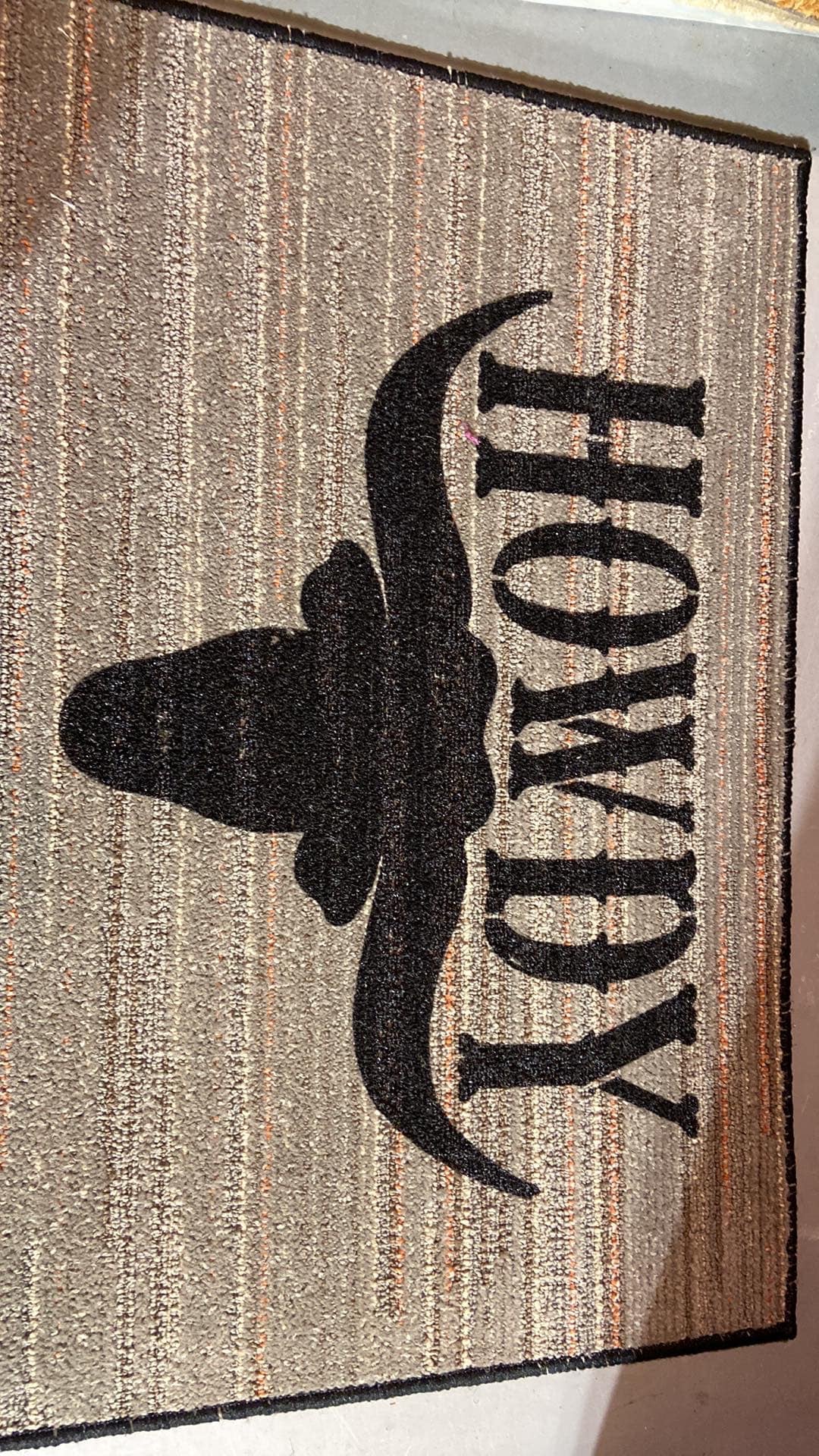 Howdy welcome mat