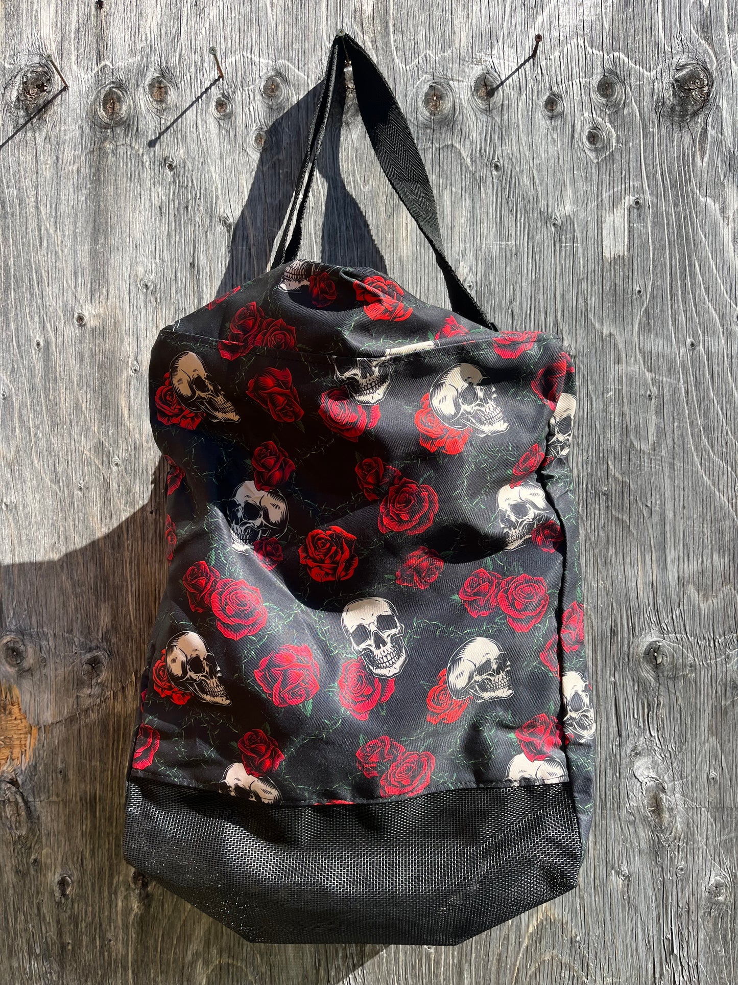 Court of thorns multi use tote bag