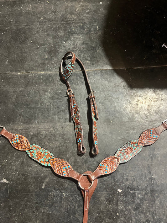 Teal sunflower tack set