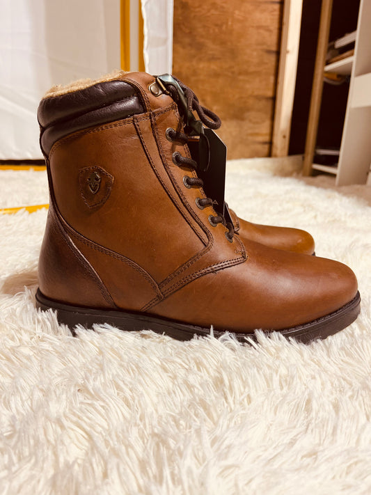 Octavia country boots size 8