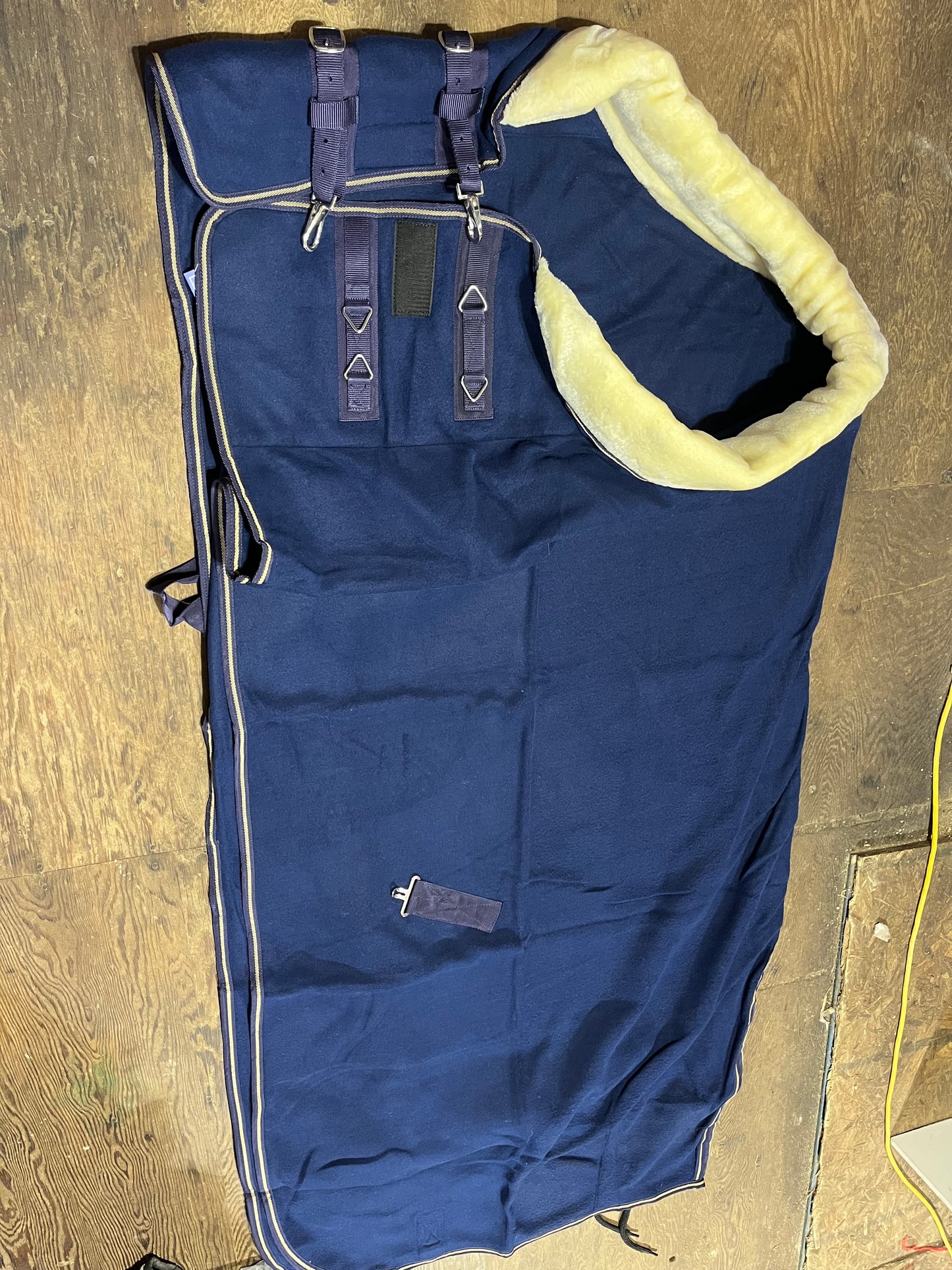 78” deluxe navy fleece rug with faux collar