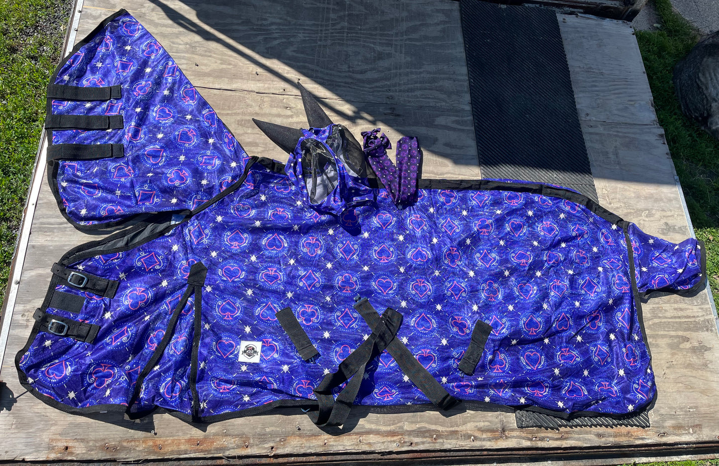 Purple suits 💜 3 pc fly package 🪰 with Flysheet with neck, Lycra and mesh fly mask with ears and bug eye holes, matching tail bag.