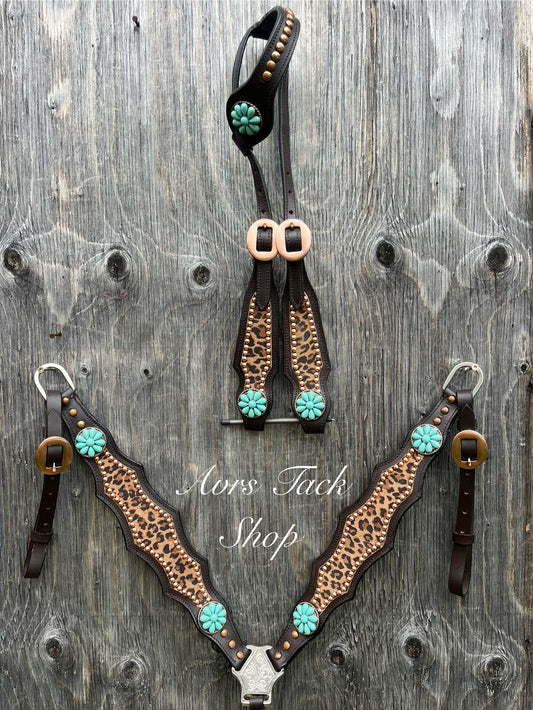 Leopard tack set