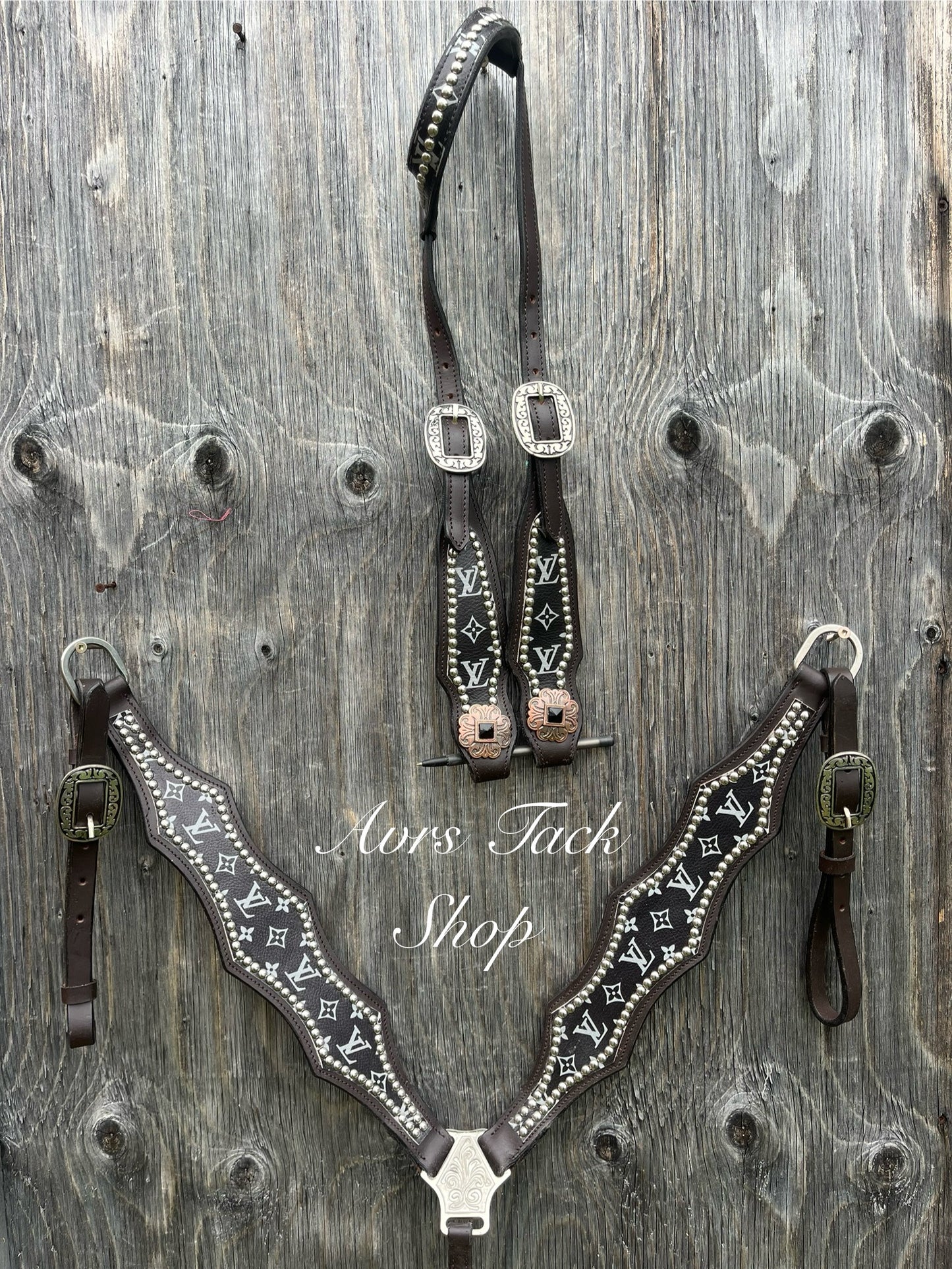 Black designer tack set