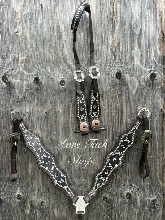Black designer tack set
