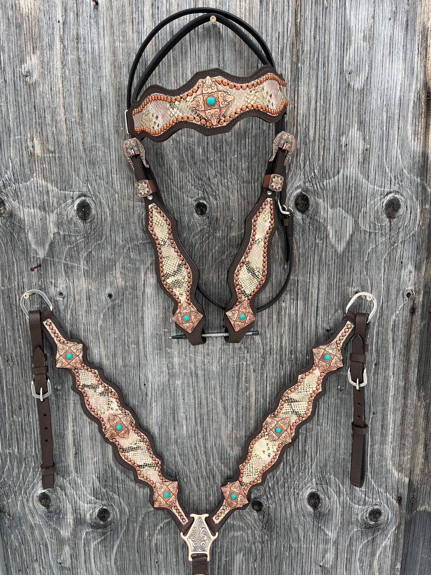 Rose gold brow band tack set