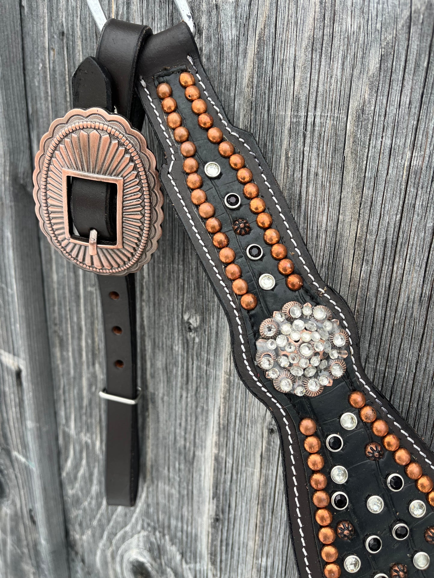 Black and copper one ear tack set