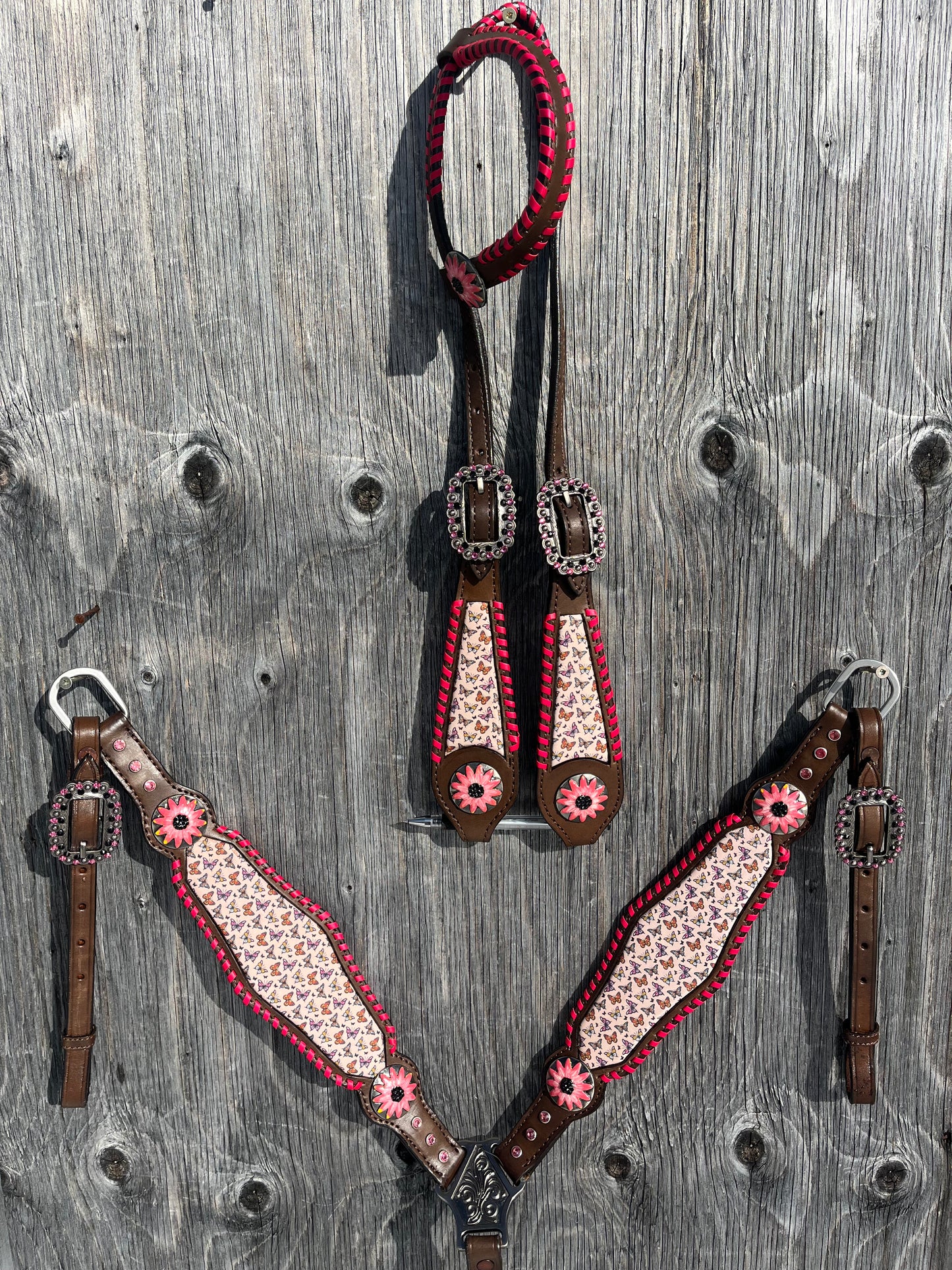Unique butterfly and pink tack set