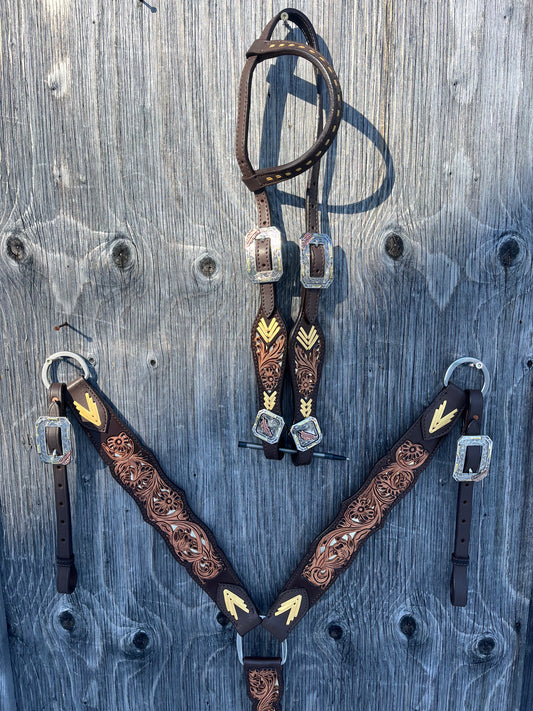 Tooled with yellow stitching one ear tack set