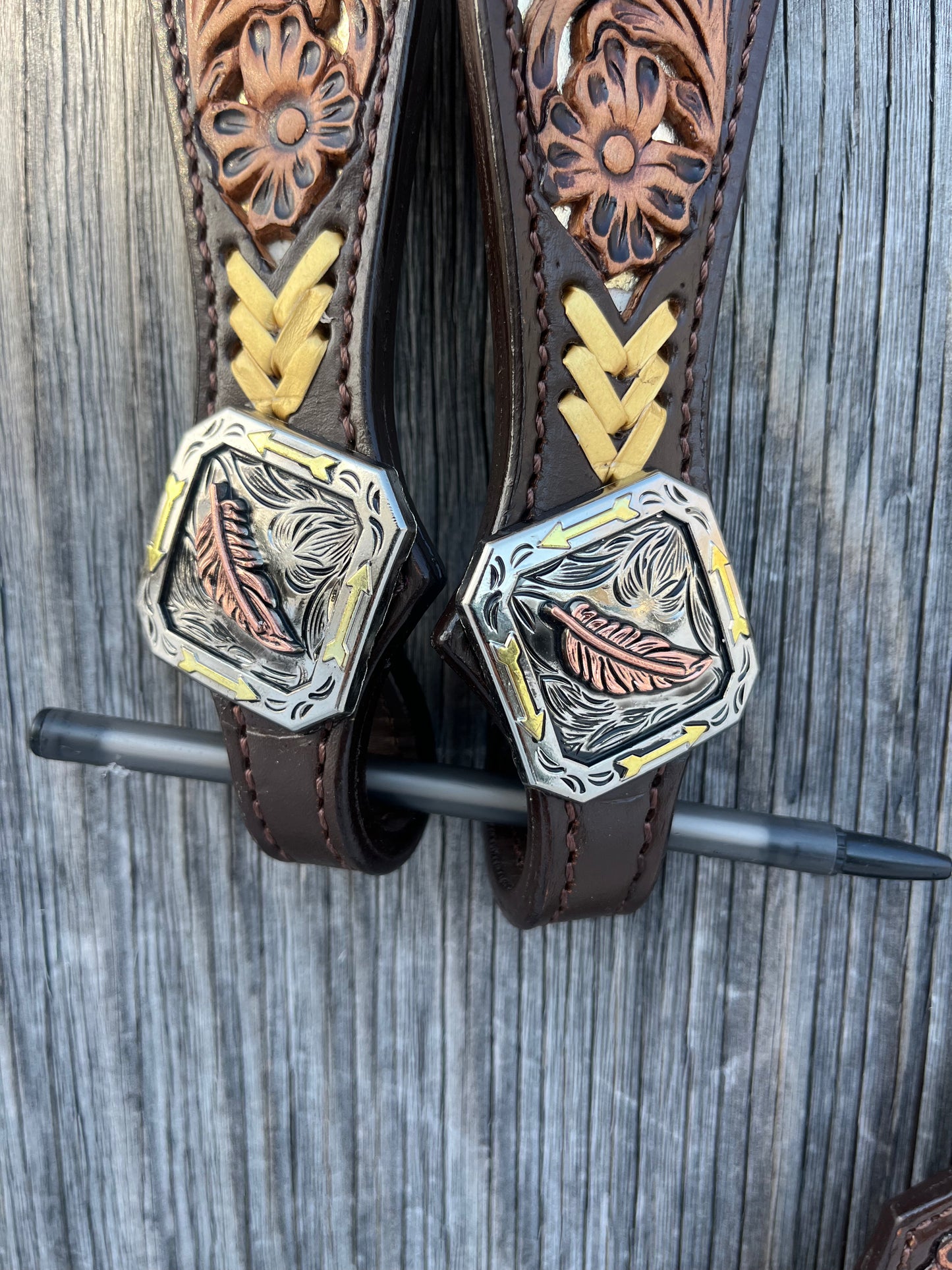 Tooled with yellow stitching one ear tack set