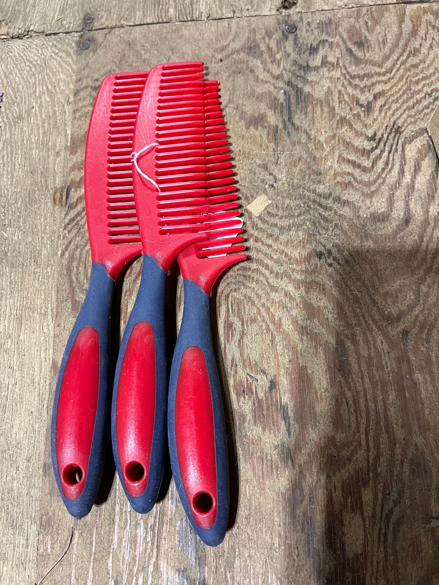 Red mane n tail comb.
