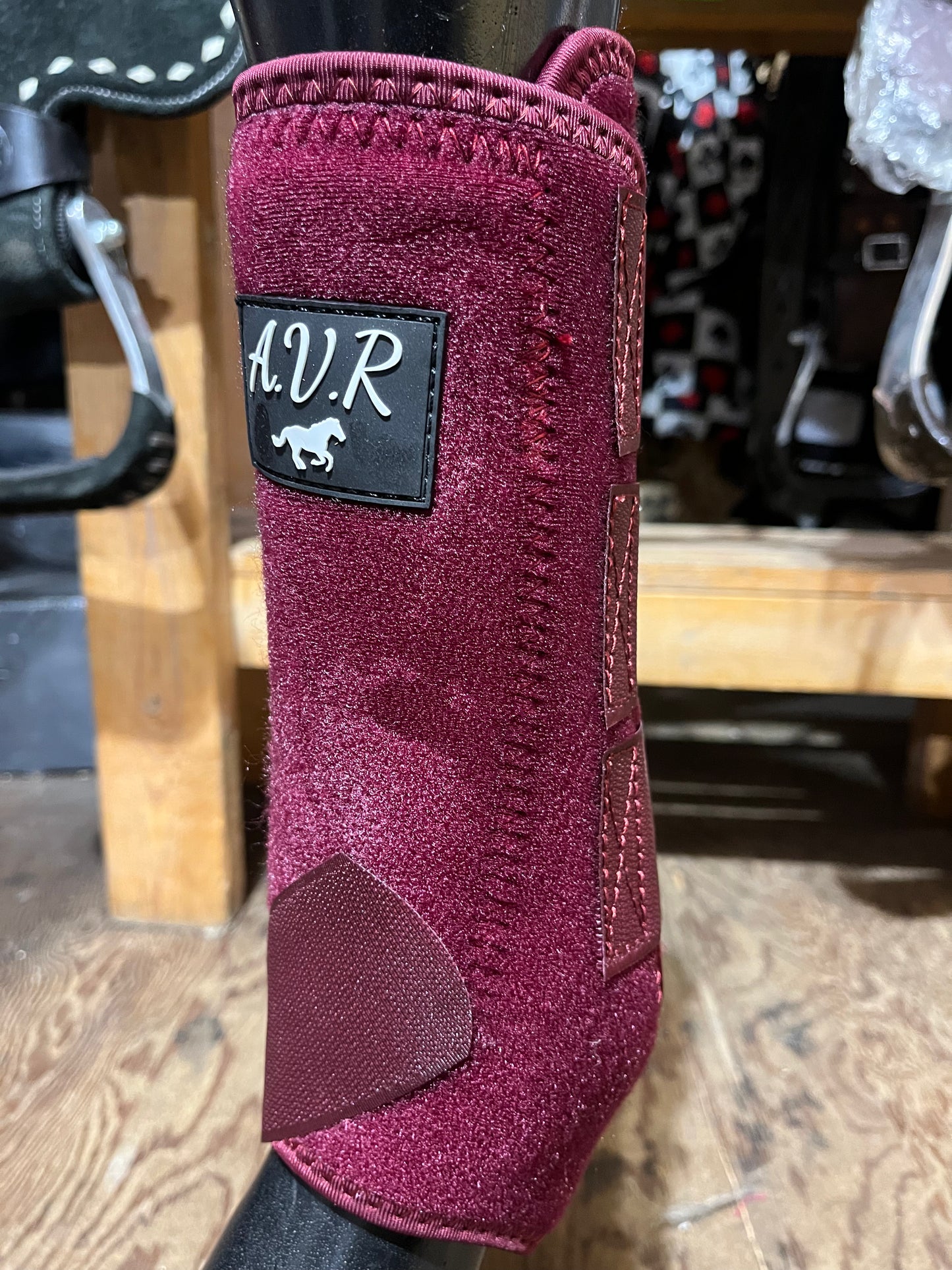 Wine 4 pack sport boots