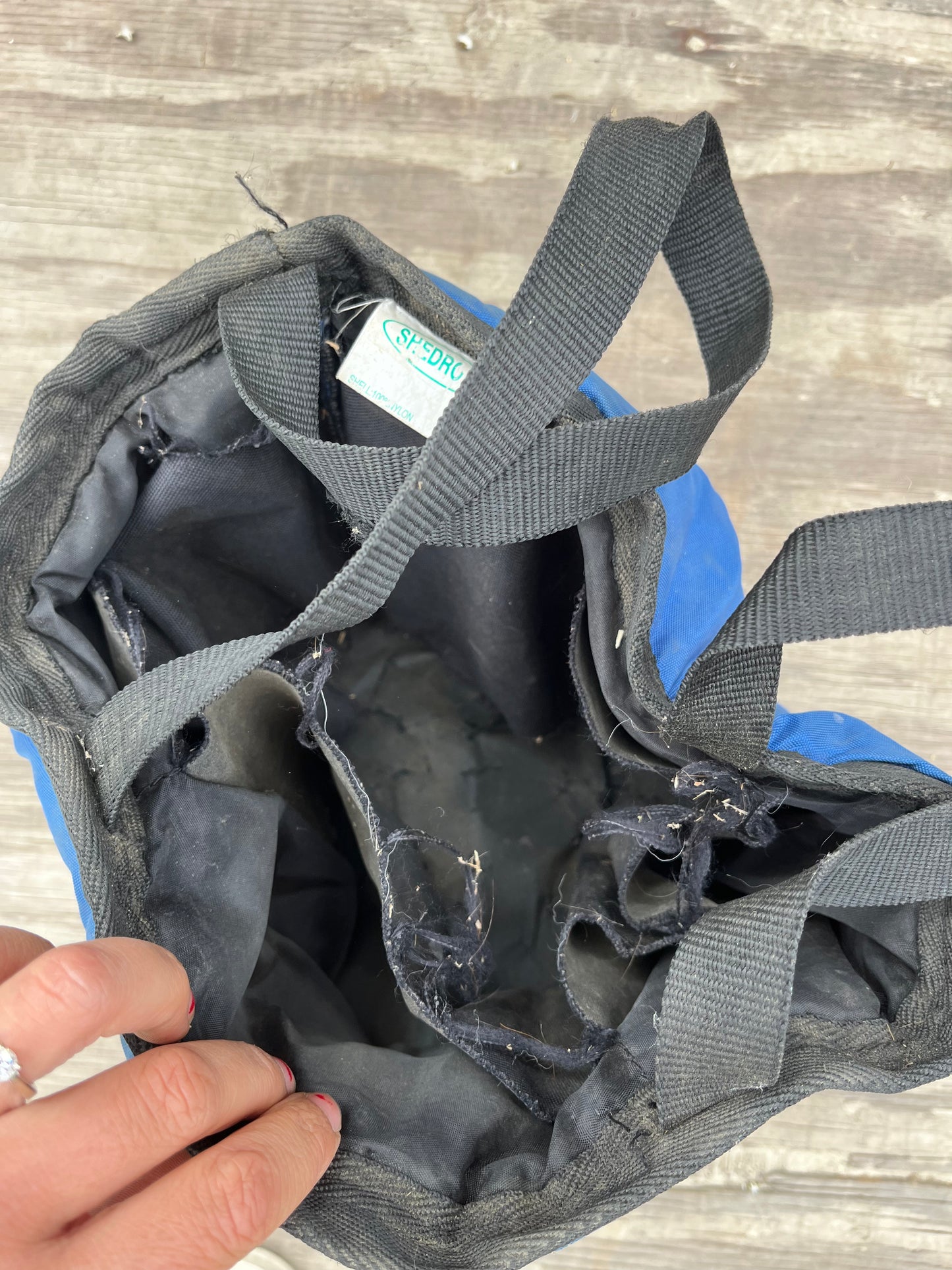 Groom tote