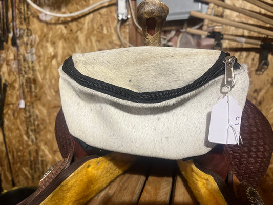 Cowhide hair on saddle sacs