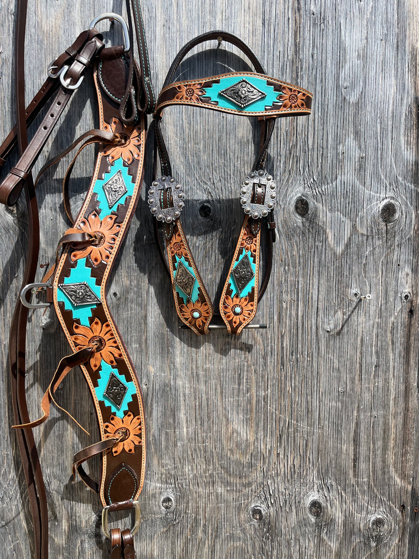 Turquoise sunflower tack set with browband headstall and tripping style breastplate with reins