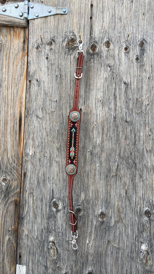 Beaded arrow wither strap