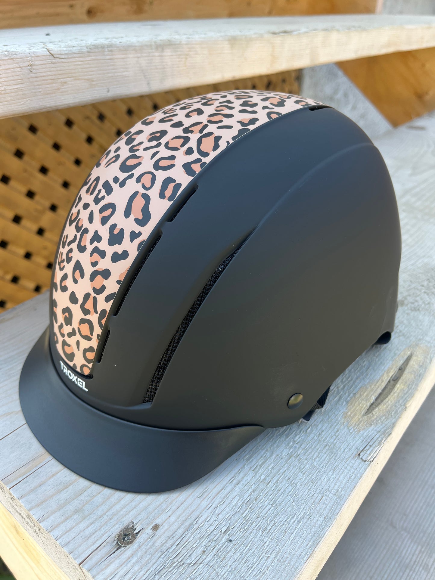 Leopard adjustable helmets