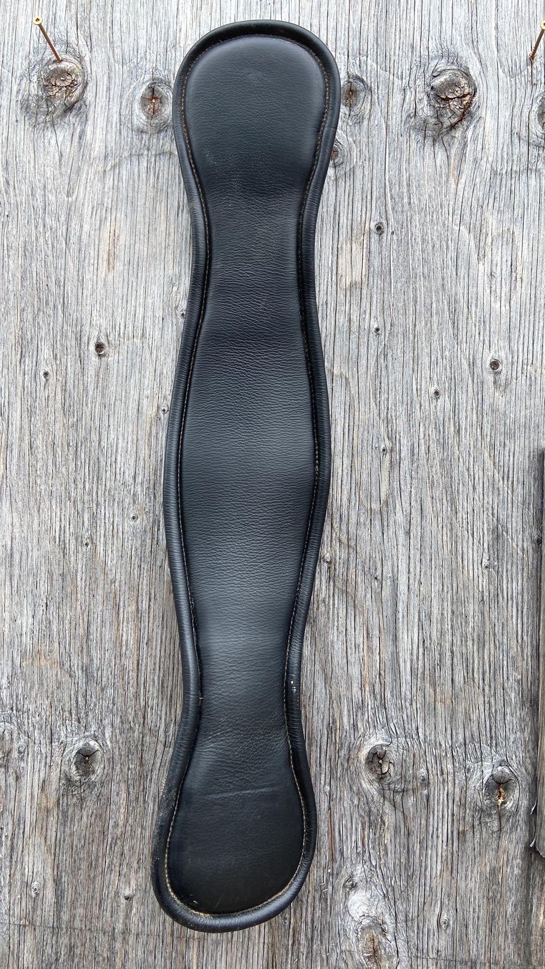 26” torsion leather dressage girth