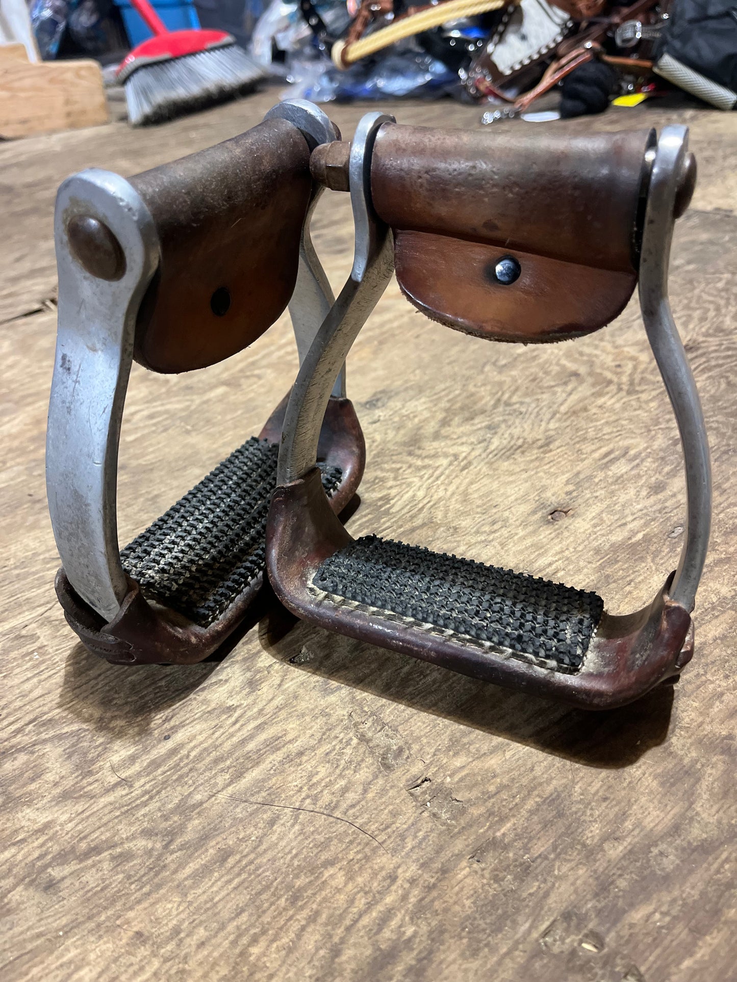 Aluminum stirrups