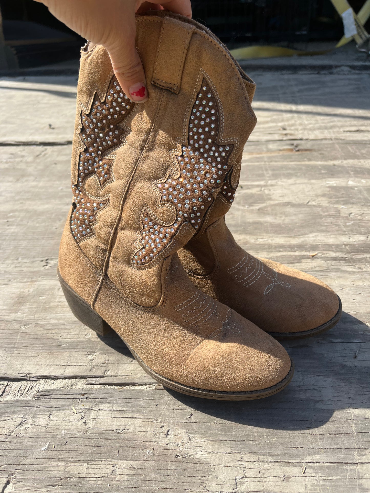 Girls size 4 boots with zipper