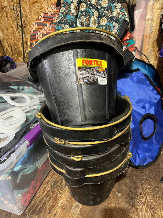 6 fortiflex rubber 12L feed pail w brass and lip. Retail 40-68 each note photos. Price is for all but you must pay full shipping if needed (message me)