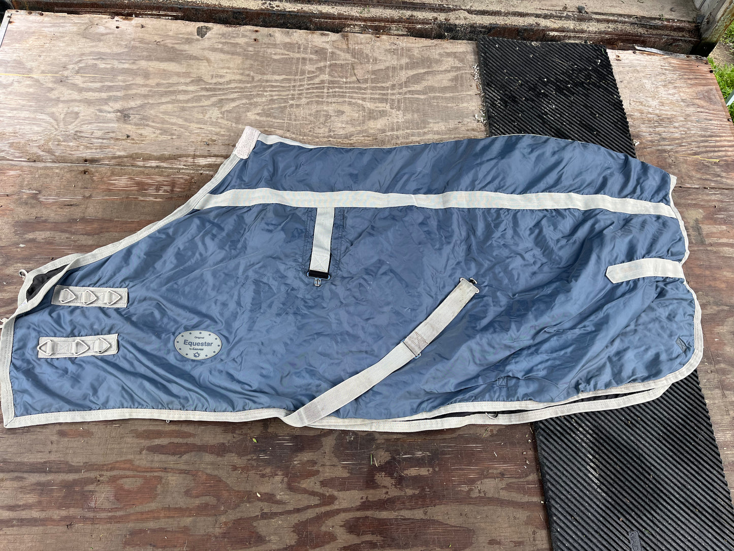 74 winter stable great shape
