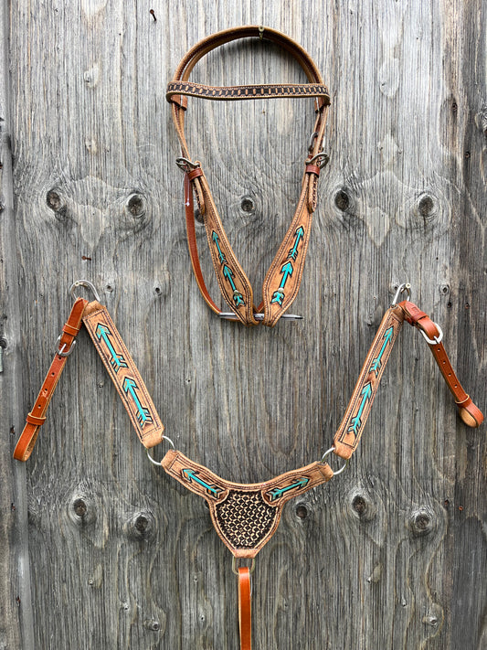 Teal arrow tack set