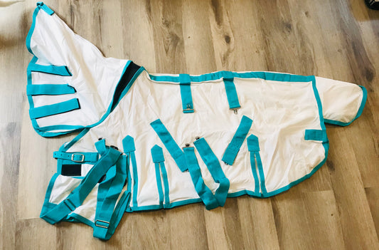 Pony flysheets with neck