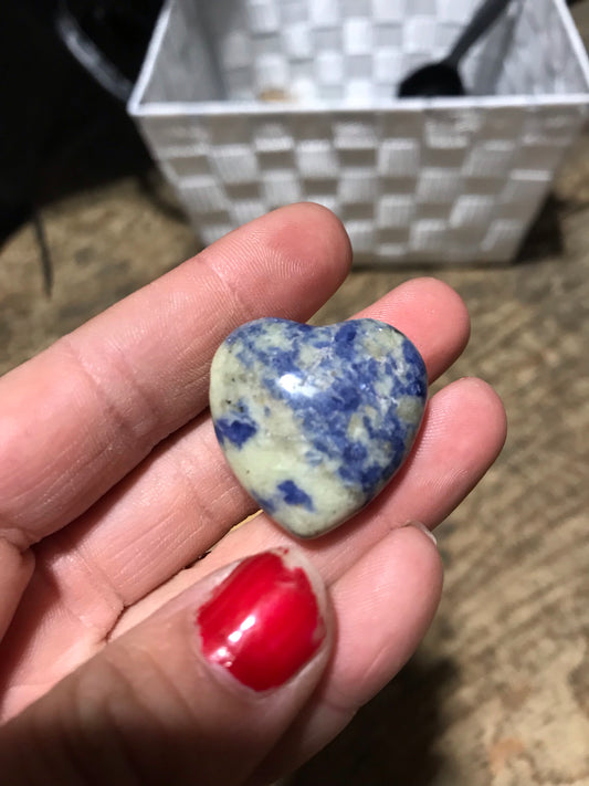 Sodalite puffy heart 30mm