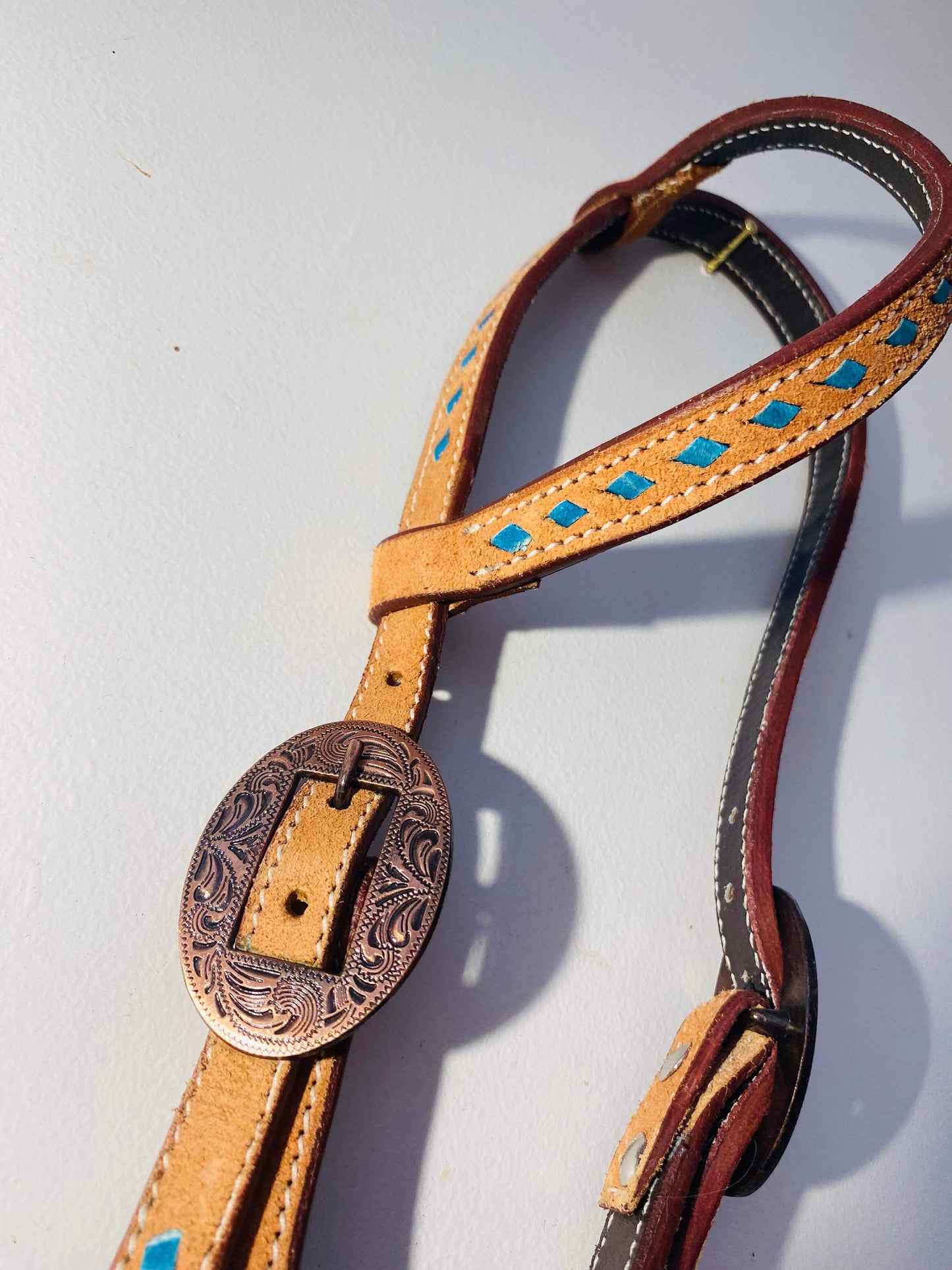 Light oil headstall with turquoise buckstitch trim